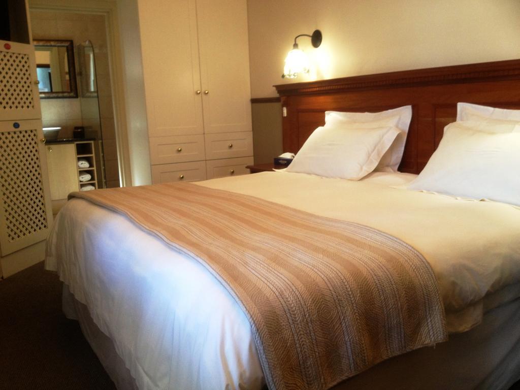 Turnberry Boutique Hotel Оудсхорн Экстерьер фото