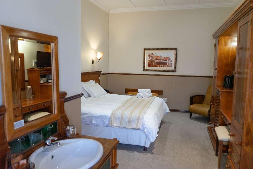 Turnberry Boutique Hotel Оудсхорн Удобства фото
