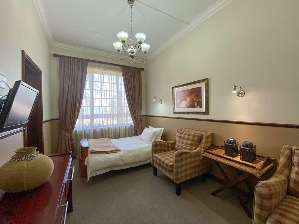 Turnberry Boutique Hotel Оудсхорн Удобства фото